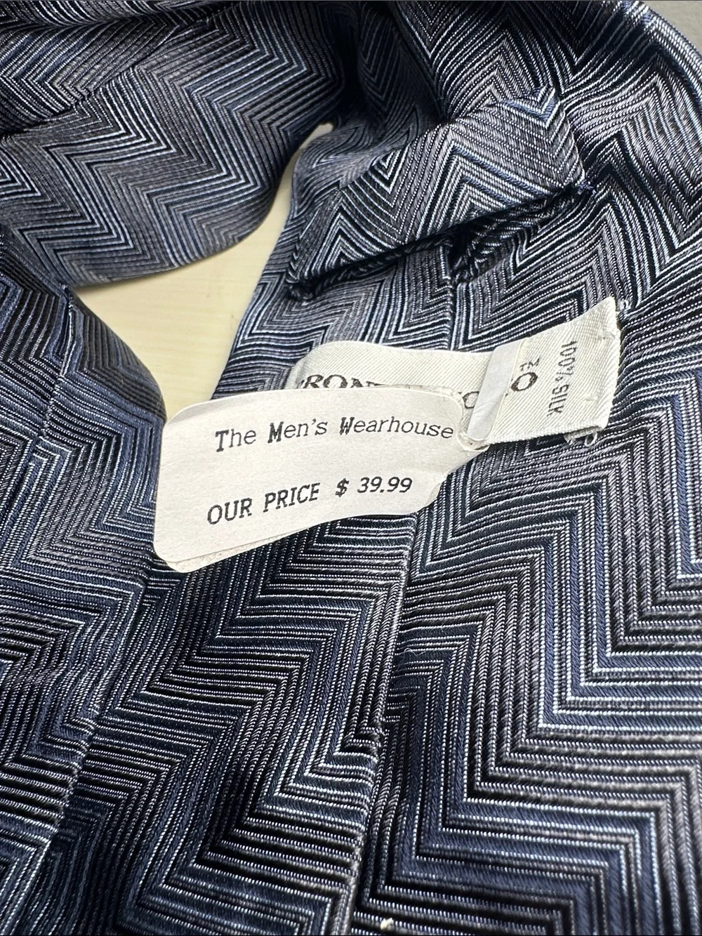 Pronto Uomo Made in Italy silk Classic Chevron Pattern Men’s Tie in Navy Blue